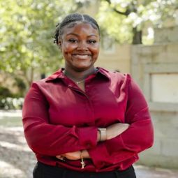 Cynthia Gunter Headshot