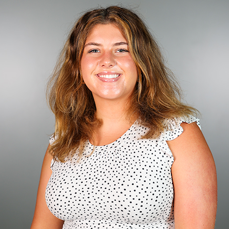 Ava Billoto headshot