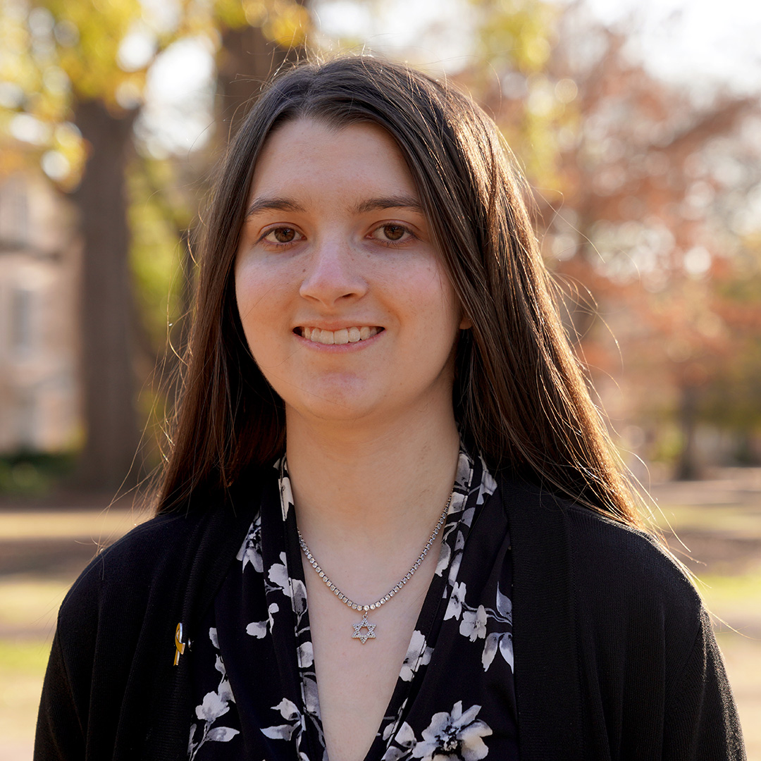 Brielle Stone headshot